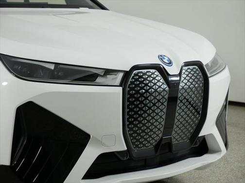 2025 BMW iX xDrive50