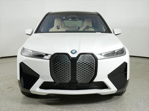 2025 BMW iX xDrive50