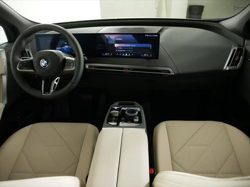 2025 BMW iX xDrive50