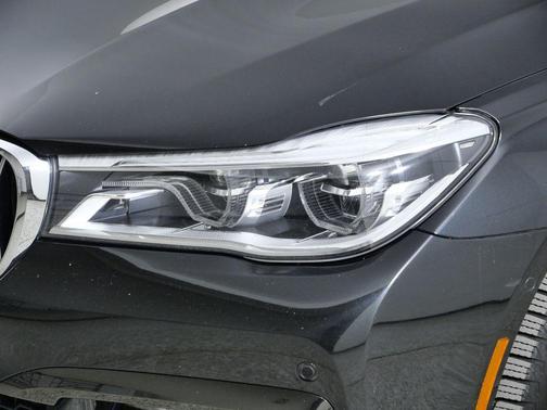 2016 BMW 750 i xDrive