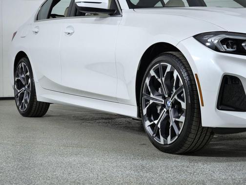 2026 BMW 330 xDrive NA