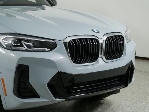2024 BMW X3 M40i