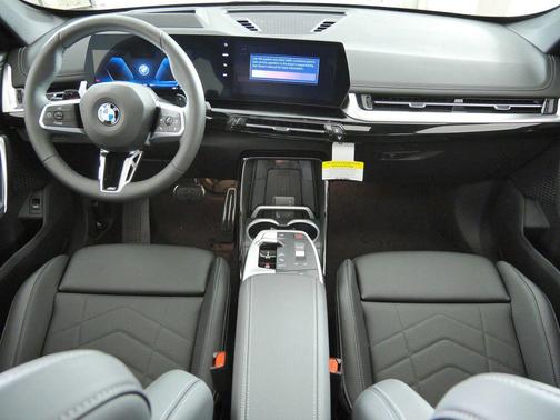 Alpine White 2026 BMW X1 xDrive28i