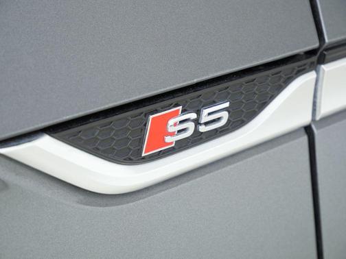 Daytona Gray Pearl Effect/Black Roof 2023 Audi S5 3.0T Premium Plus