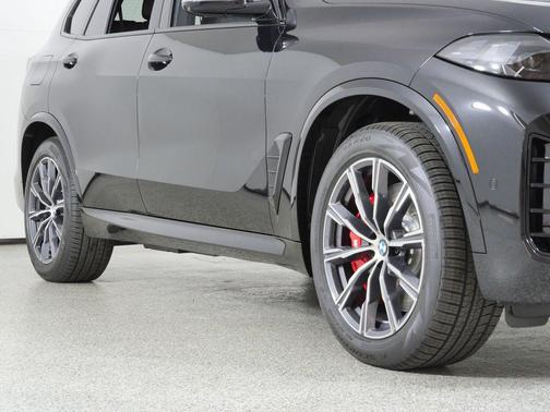 Black Sapphire Metallic 2026 BMW X5 PHEV xDrive50e