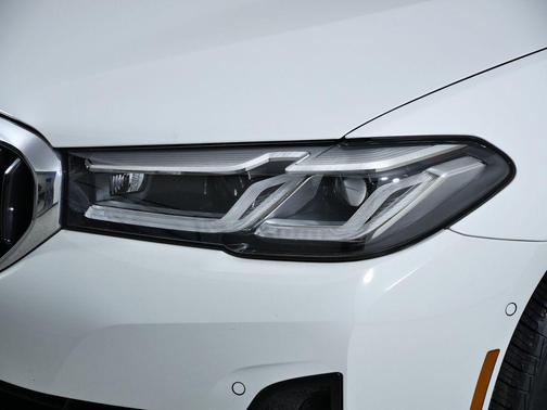 2021 BMW 530 530i