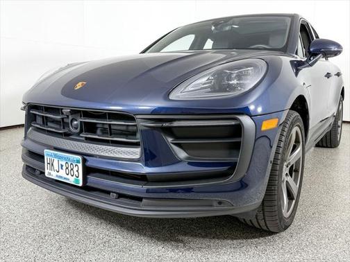 2022 Porsche Macan Base