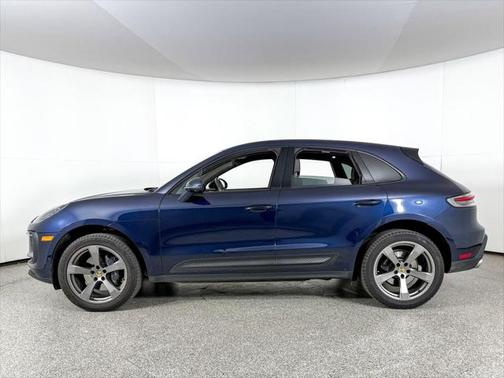 2022 Porsche Macan Base