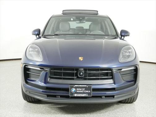 2022 Porsche Macan Base