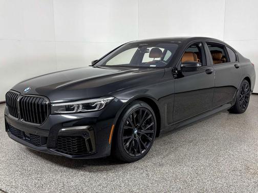 2022 BMW M760 xDrive