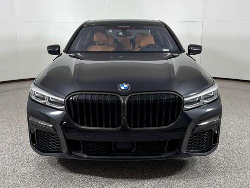2022 BMW M760 xDrive