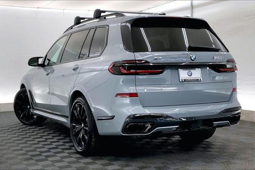 Brooklyn Grey Metallic 2026 BMW X7 M60i