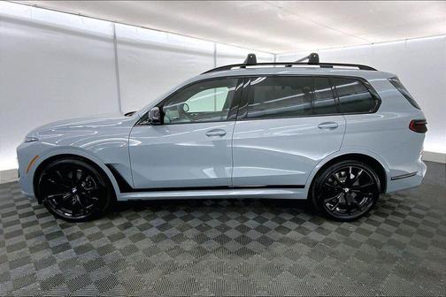 Brooklyn Grey Metallic 2026 BMW X7 M60i