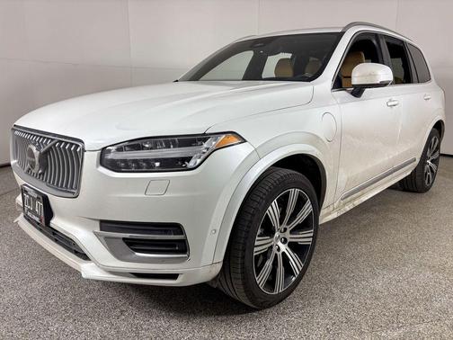 2024 Volvo XC90 Recharge Plug-In Hybrid T8 Ultimate Bright Theme 7-Seater