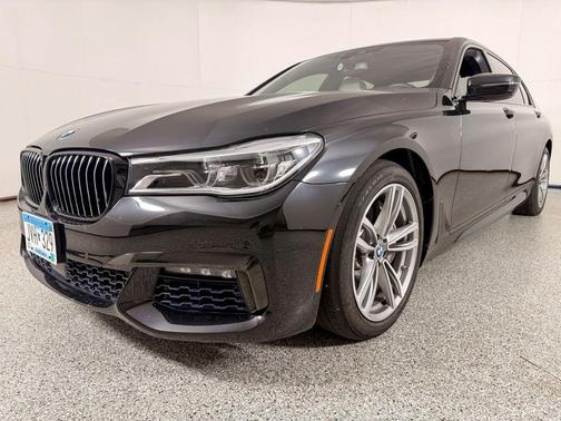 2017 BMW 750 i xDrive