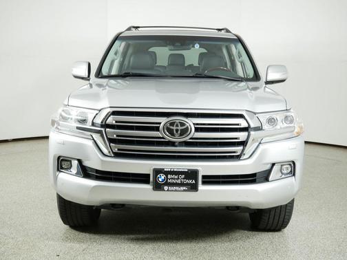 2016 Toyota Land Cruiser Base