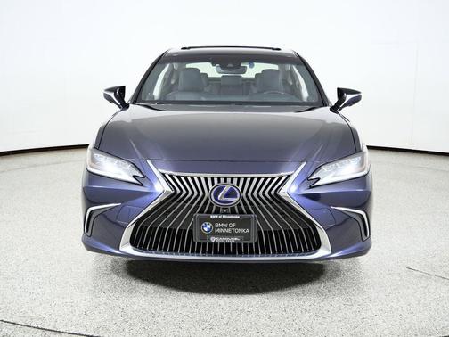 2019 Lexus ES 300h Ultra Luxury