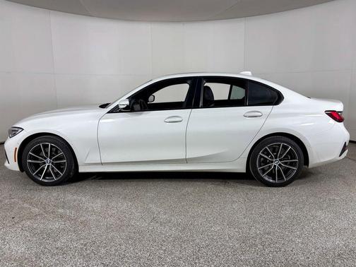 2022 BMW 330 xDrive