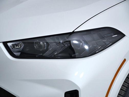 White Metallic 2026 BMW X5 PHEV xDrive50e