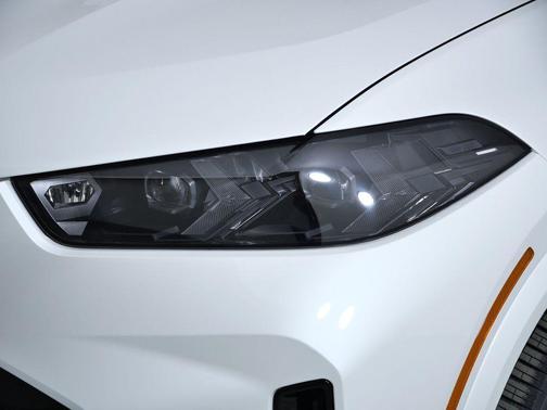 White Metallic 2026 BMW X5 PHEV xDrive50e