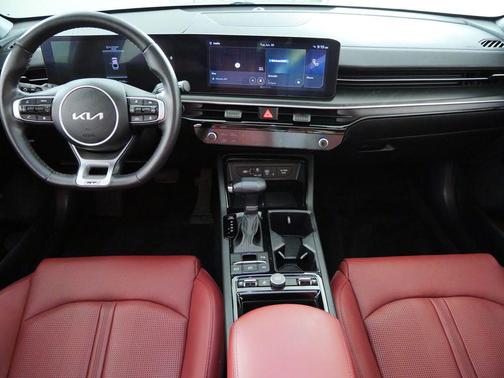 Aurora Black Pearl 2025 Kia K5 GT-Line