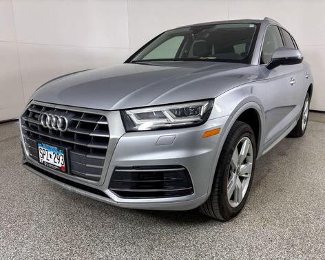 Florett Silver Metallic 2018 Audi Q5 2.0T Tech Premium