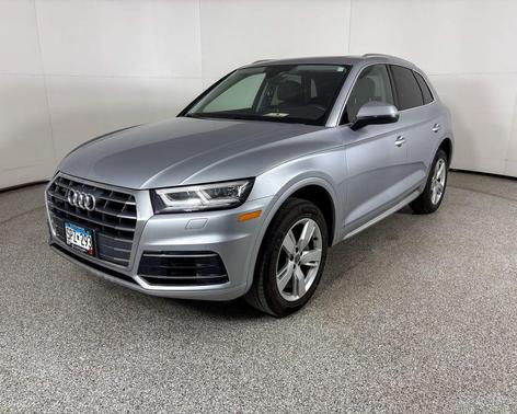 Florett Silver Metallic 2018 Audi Q5 2.0T Tech Premium