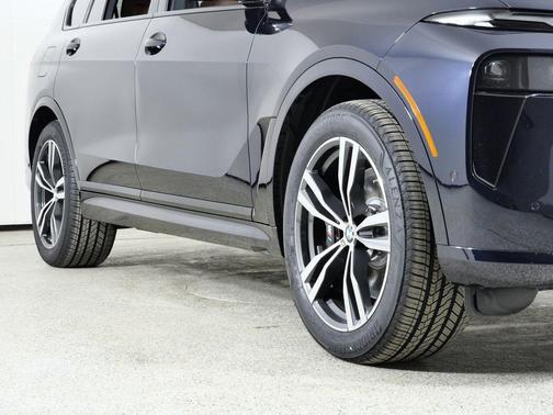 2026 BMW X7 M60i