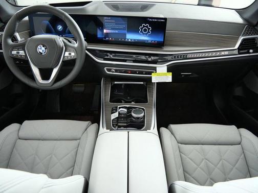 Tanzanite Blue II Metallic 2026 BMW X5 xDrive40i