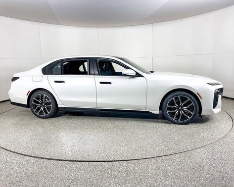 2025 BMW 760 xDrive