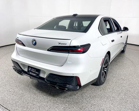 2025 BMW 760 xDrive