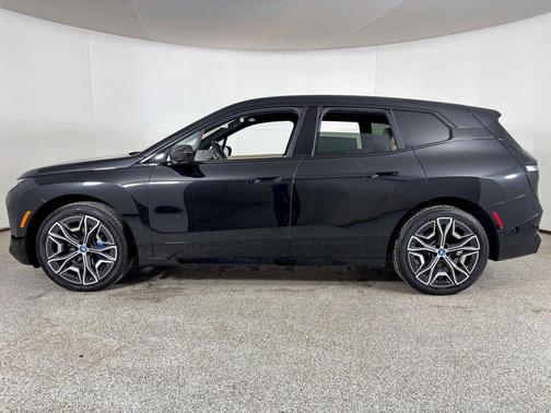 2025 BMW iX xDrive50