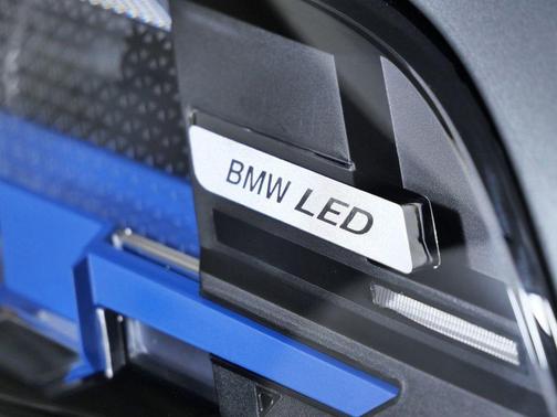 Gray Metallic 2026 BMW X5 xDrive40i