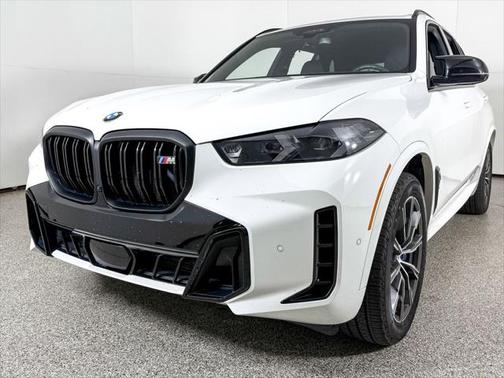 2024 BMW X5 M60i