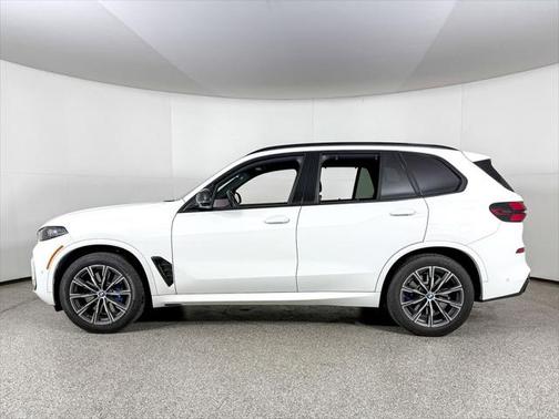 2024 BMW X5 M60i
