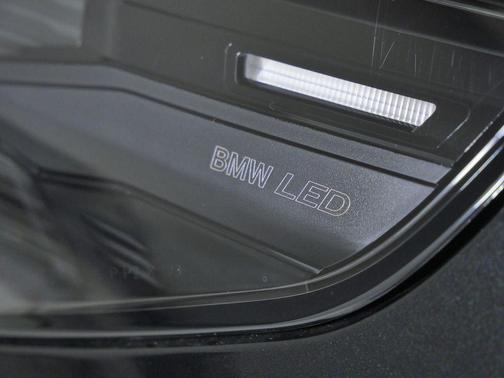 Black Sapphire Metallic 2026 BMW i5 M60