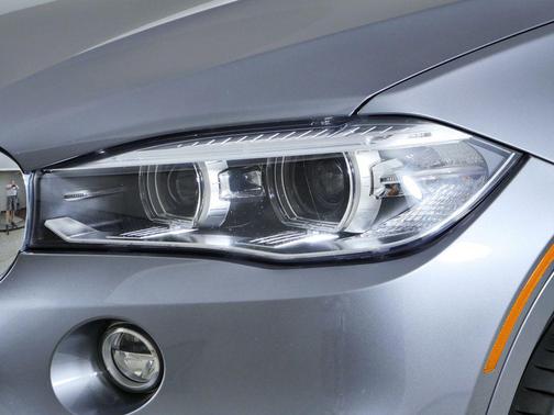 Space Gray Metallic 2019 BMW X6 xDrive35i