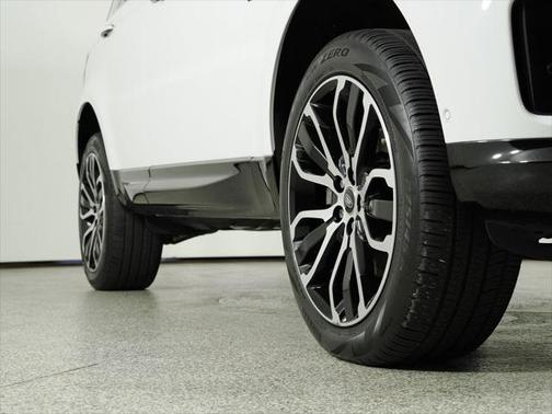 2021 Land Rover Range Rover Sport HSE Silver Edition