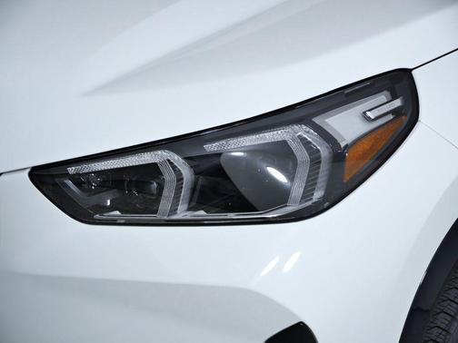 Alpine White 2026 BMW X1 xDrive28i
