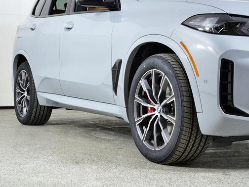 Brooklyn Grey Metallic 2026 BMW X5 xDrive40i
