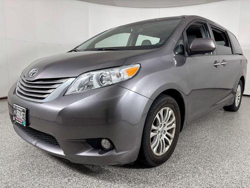 2015 Toyota Sienna XLE