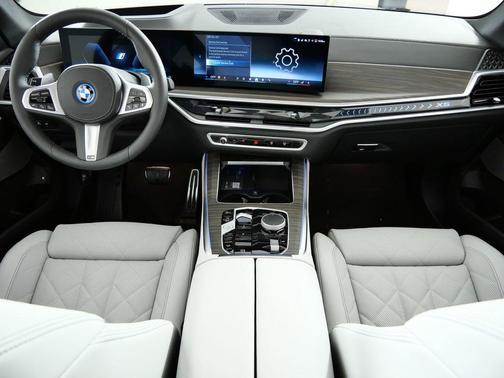 2026 BMW X5 PHEV xDrive50e