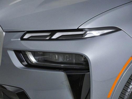 Skyscraper Grey Metallic 2023 BMW X7 xDrive40i