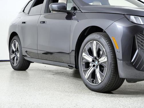 2026 BMW iX xDrive45