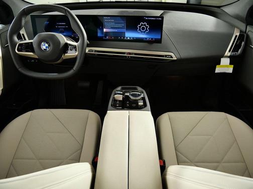2026 BMW iX xDrive45