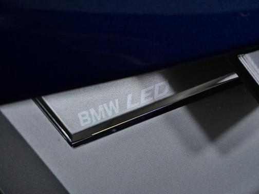 2025 BMW iX xDrive50