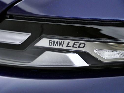 Tanzanite Blue II Metallic 2026 BMW X7 xDrive40i