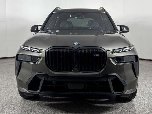 2024 BMW X7 M60i