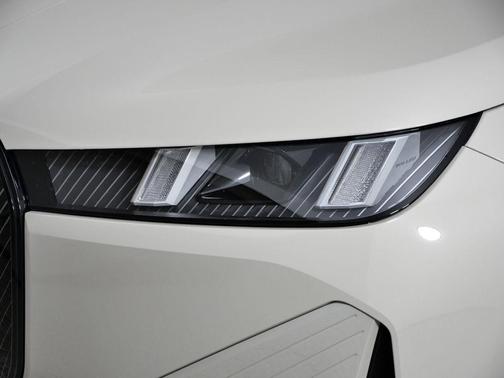 2026 BMW iX xDrive60