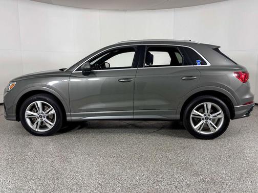 2022 Audi Q3 45 S line Premium Plus